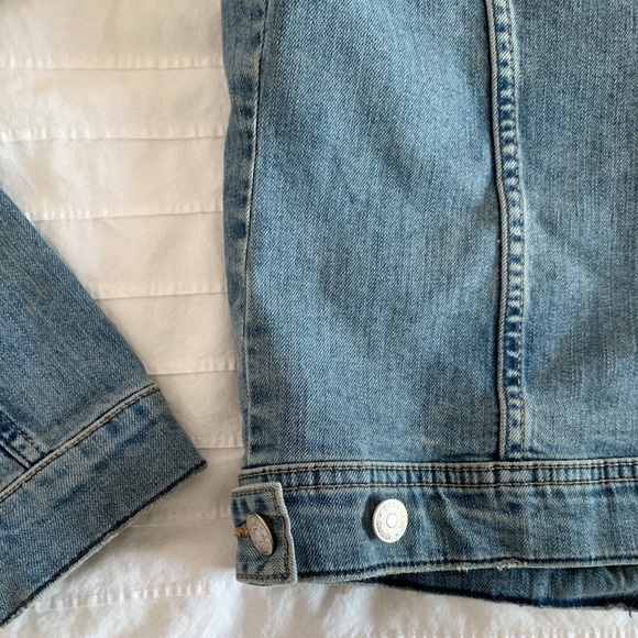 Zara Denim Jacket | Jean | Light/Medium Wash - Picture 6 of 7